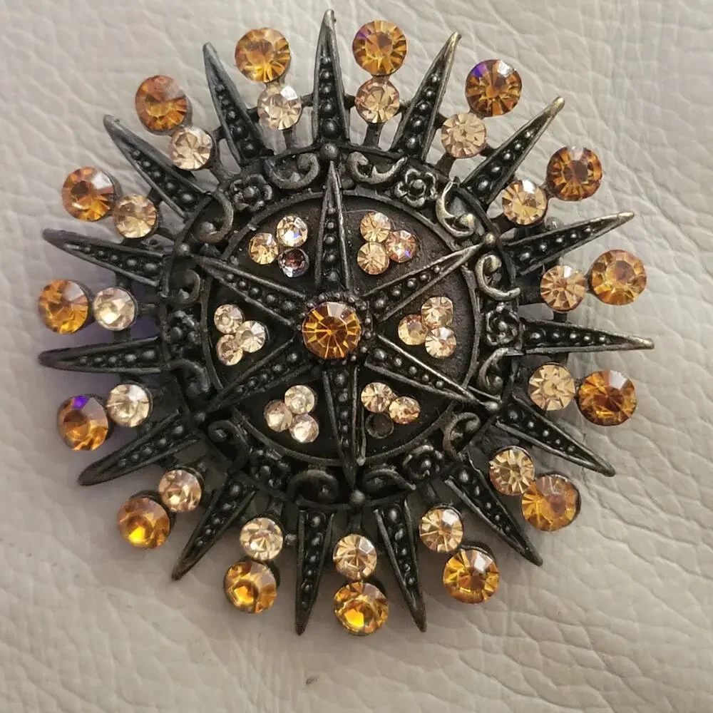 Unknown circular broach